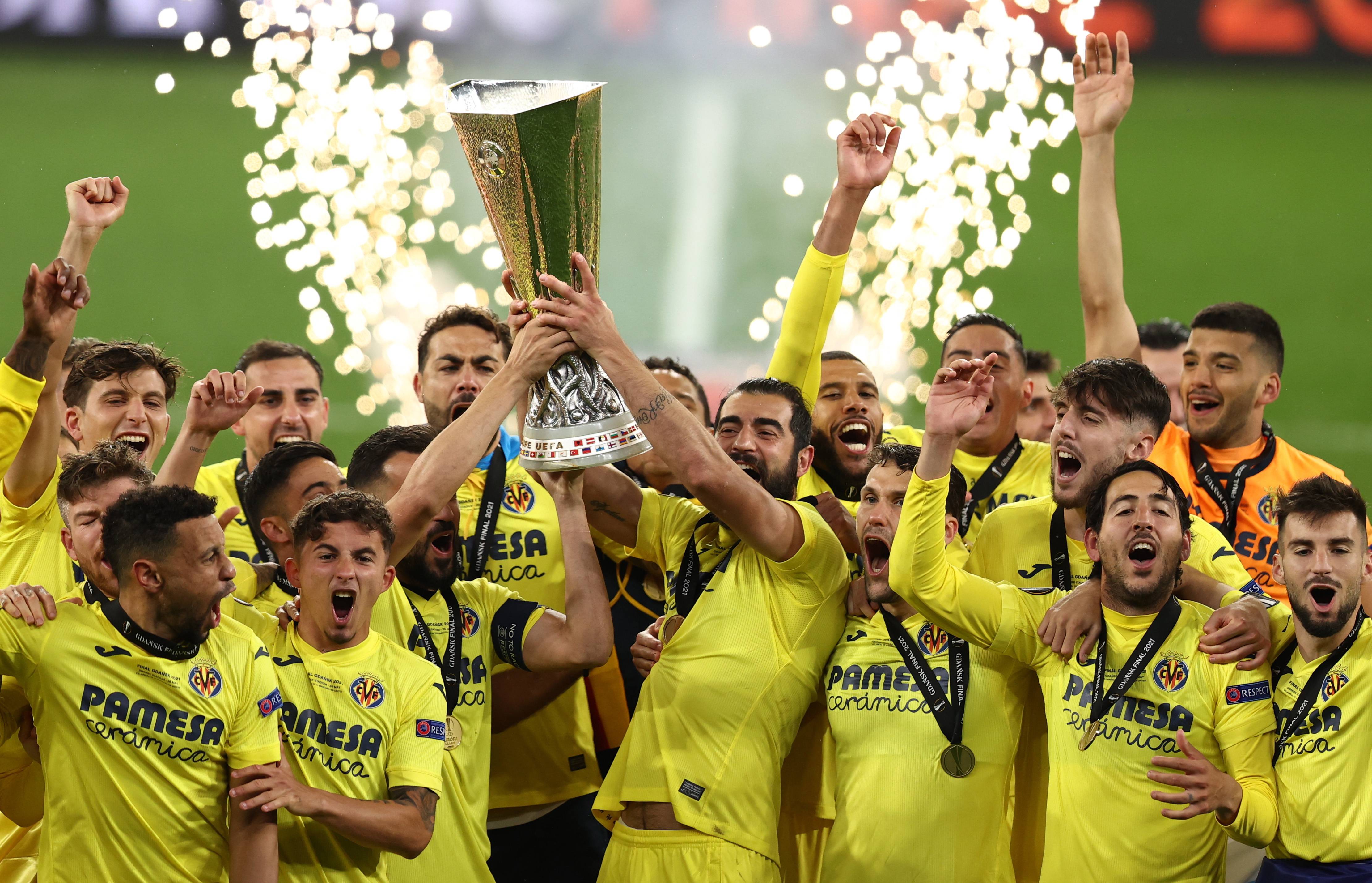 爱游戏体育-比利亚雷亚尔训练开放日，今晚绝杀压哨引欢呼，意甲在即，更衣室氛围转暖的简单介绍