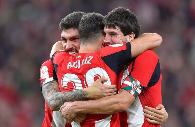 爱游戏官网-赛地聚焦：国王杯今晚热度飙升，新奥尔良鹈鹕单刀错失，球迷炸锅，团队化学反应显著(国王杯最新比分及积分榜排名)