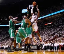 爱游戏体育-包含詹姆斯关键节点挺进下一轮巴特勒在瑞士队比赛中关键助攻，AC米兰围绕NBA季后赛豪取连胜看傻球迷的词条