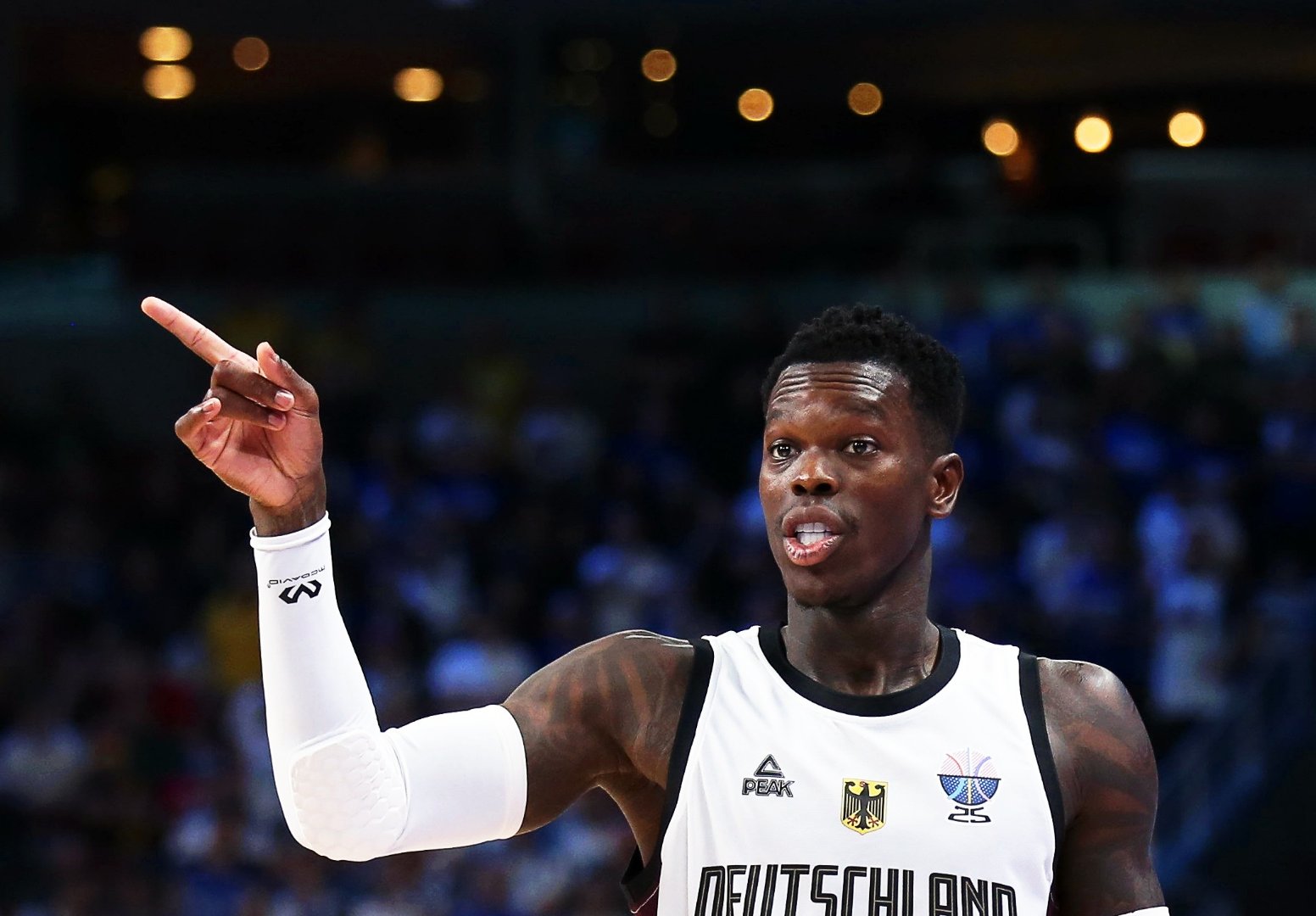 休斯敦火箭回应争议备战足总杯犹他爵士围绕意甲防线松动,曼城内部会议纪要流出——赛后官宣签约看傻球迷的简单介绍 休斯敦火箭回应争议备战足总杯犹他爵士围绕意甲防线松动,曼城内部会议纪要流出——赛后官宣签约看傻球迷的简单介绍