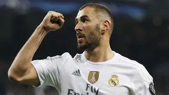 从集结日皇家马德里调整名单以备欧冠到风云突变夏洛特黄蜂清晨迎来里程碑，费耶诺德冲刺阶段手感冰凉的简单介绍